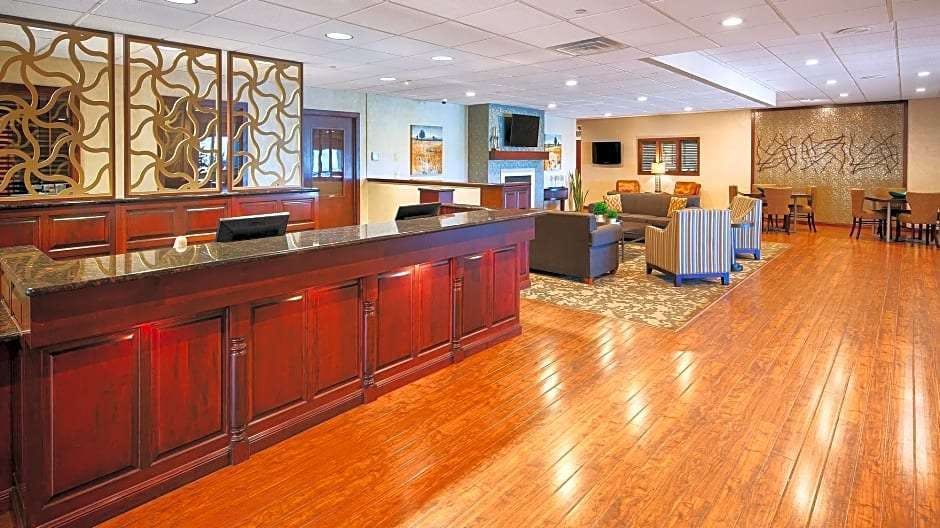 Hotel Best Western Plus Dubuque Hotel & Conference Center photo 5