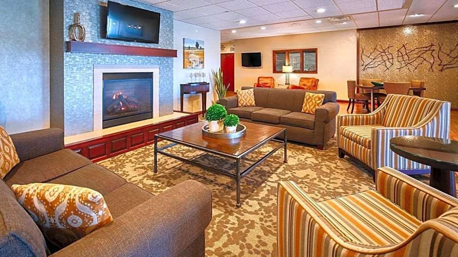 Hotel Best Western Plus Dubuque Hotel & Conference Center photo 4
