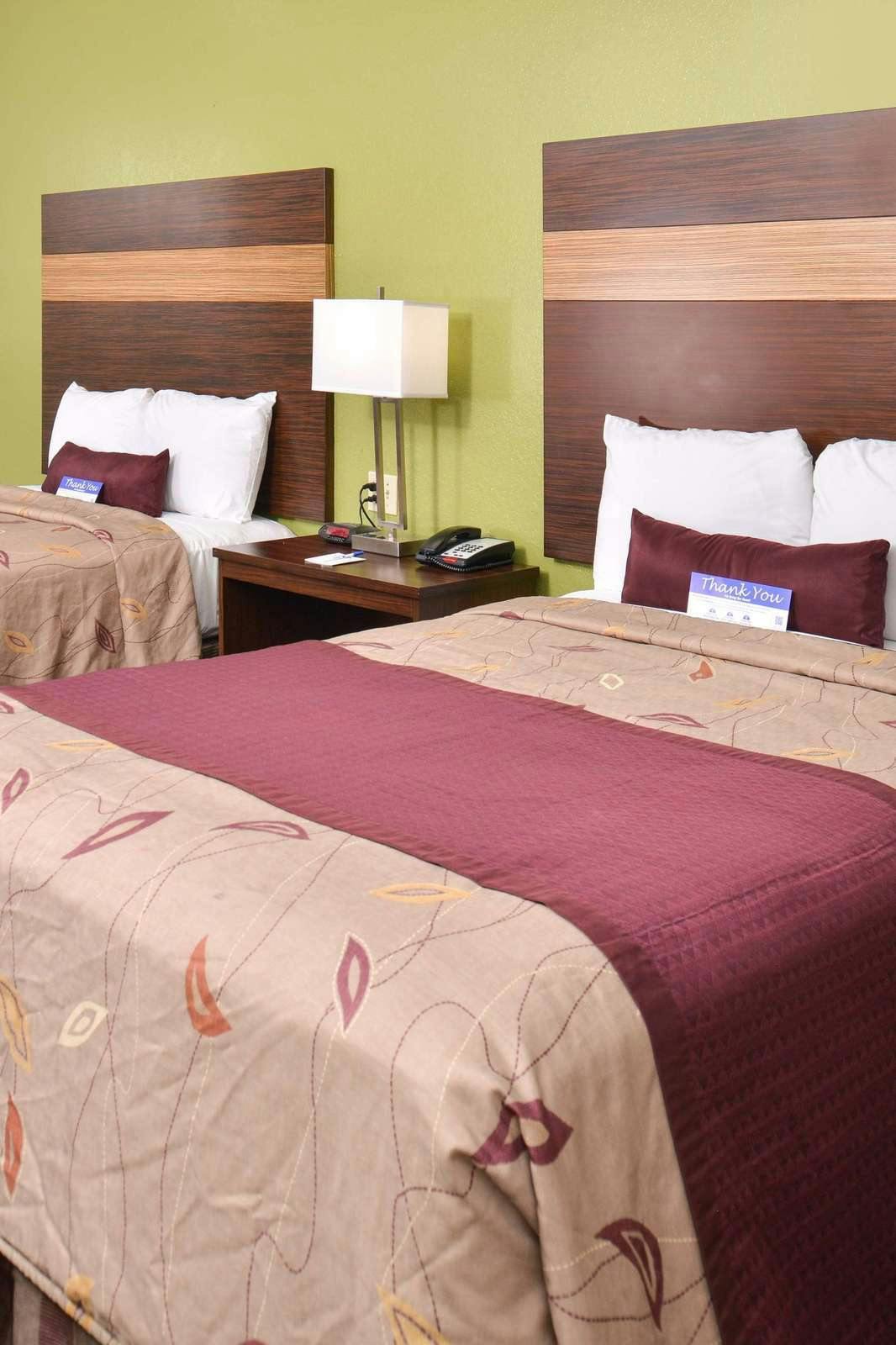 Hotel Americas Best Value Inn & Suites - Downtown photo 2