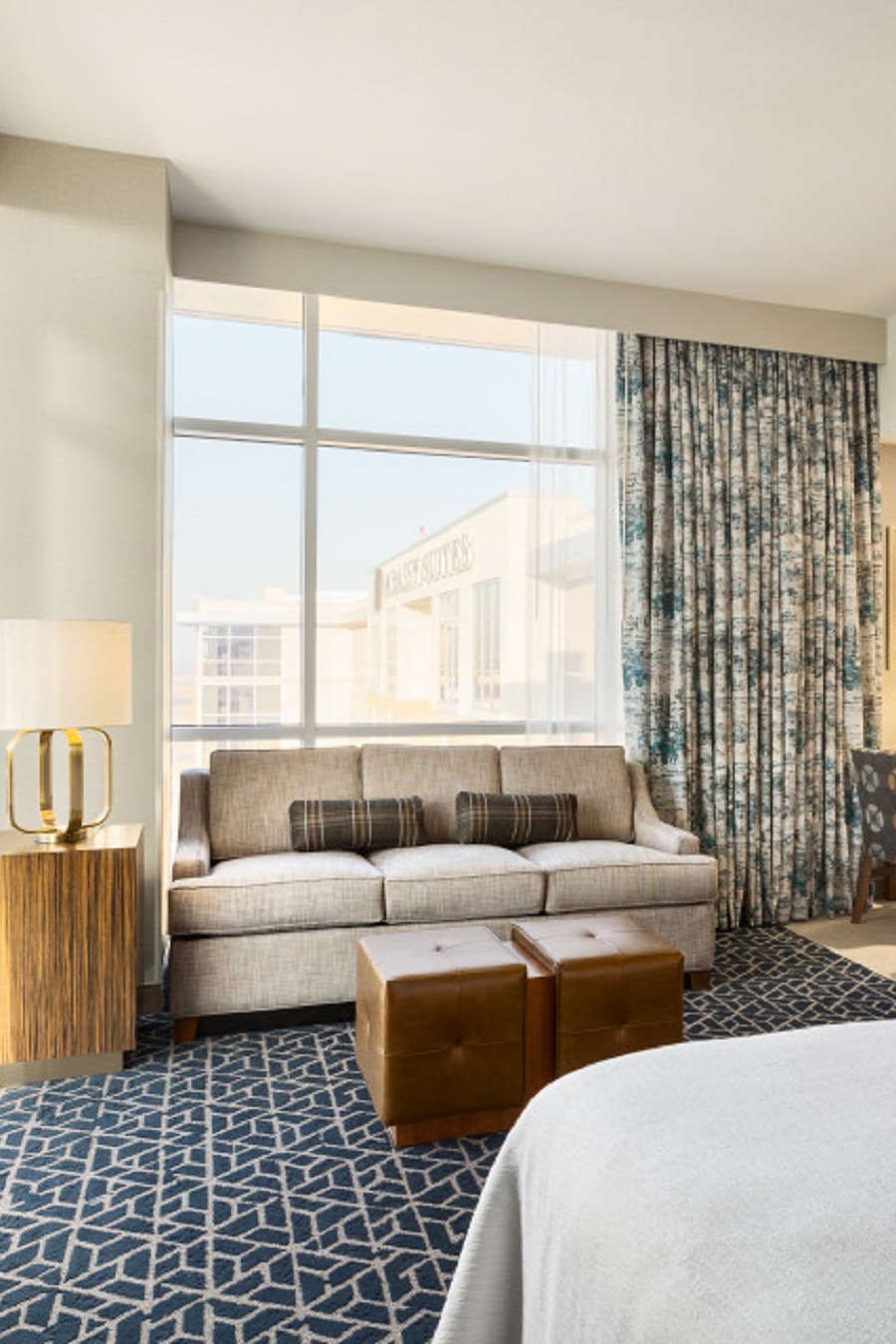 Hotel Embassy Suites by Hilton Denton Convention Center photo 3