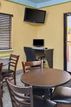 Hotel Americas Best Value Inn & Suites - Downtown photo 4