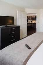Hotel Candlewood Suites Austin North 290 & I 35 photo 2