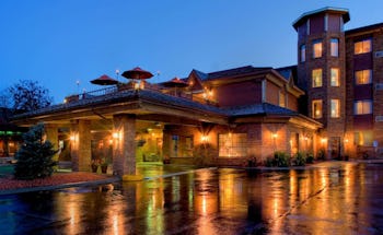 Grand Gateway Hotel