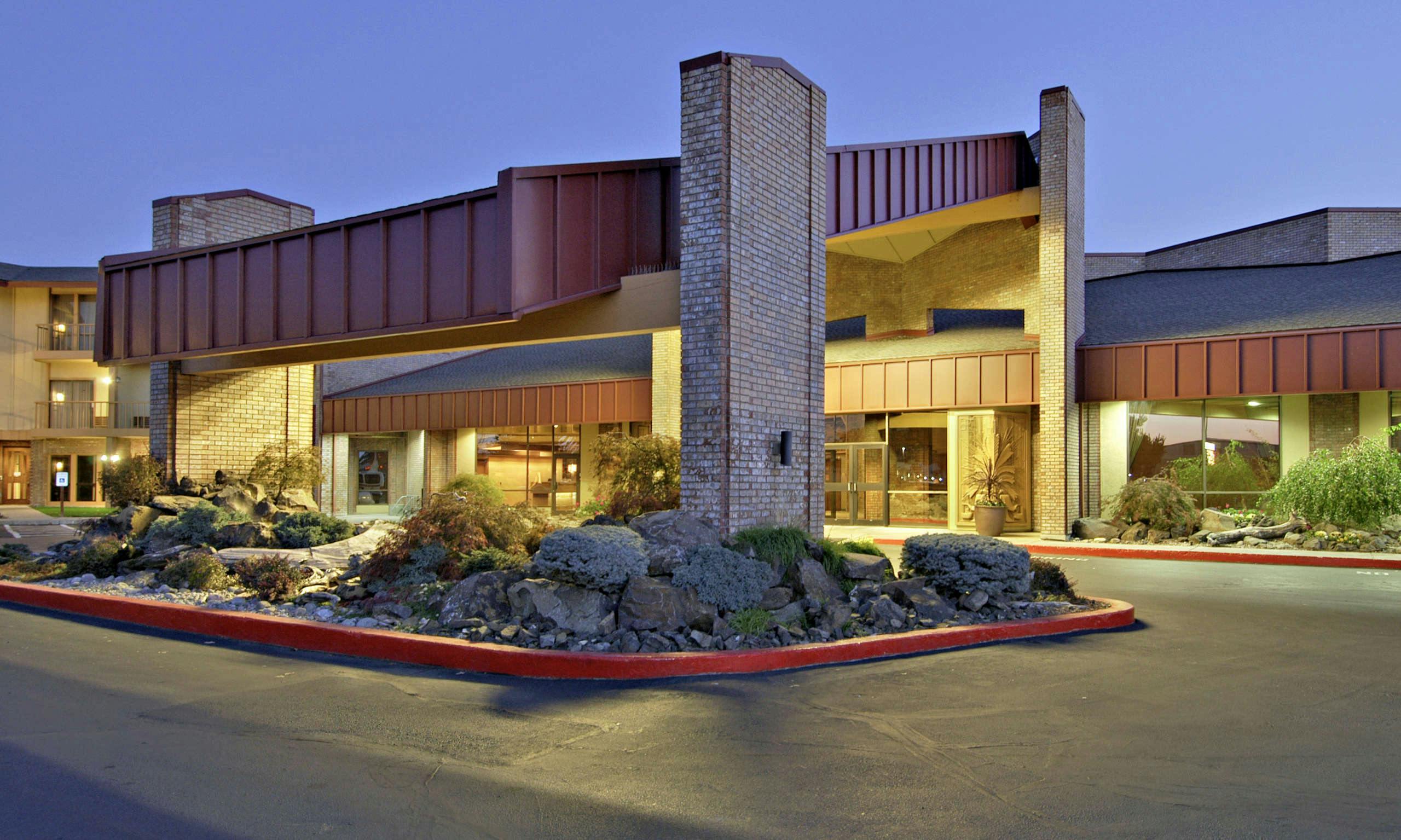 Red Lion Hotel Pasco Airport & Conference Center