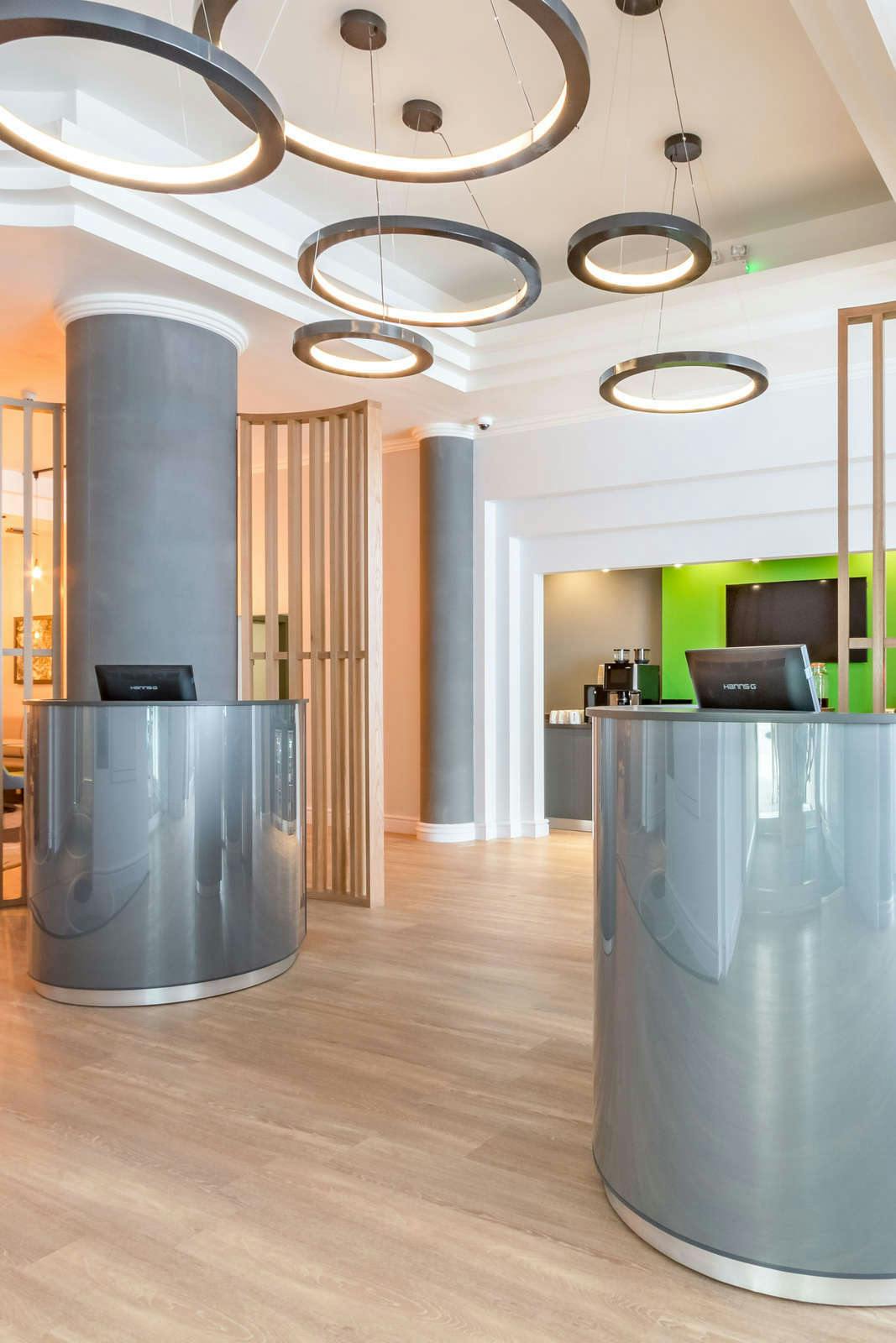 Hotel Thistle Express London Luton photo 4