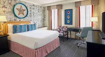 The Alexandrian Old Town Alexandria, Autograph Collection