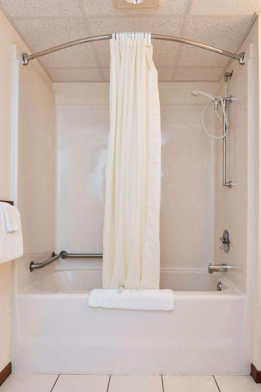 Hotel Magnuson Hotel Country Inn photo 5