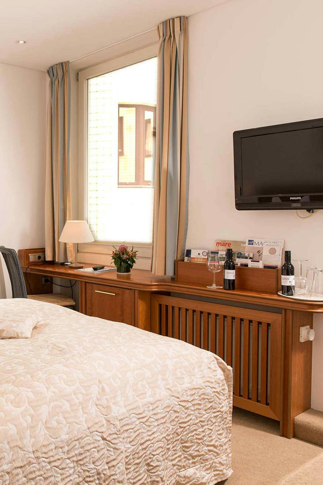 Hotel Baseler Hof photo 5