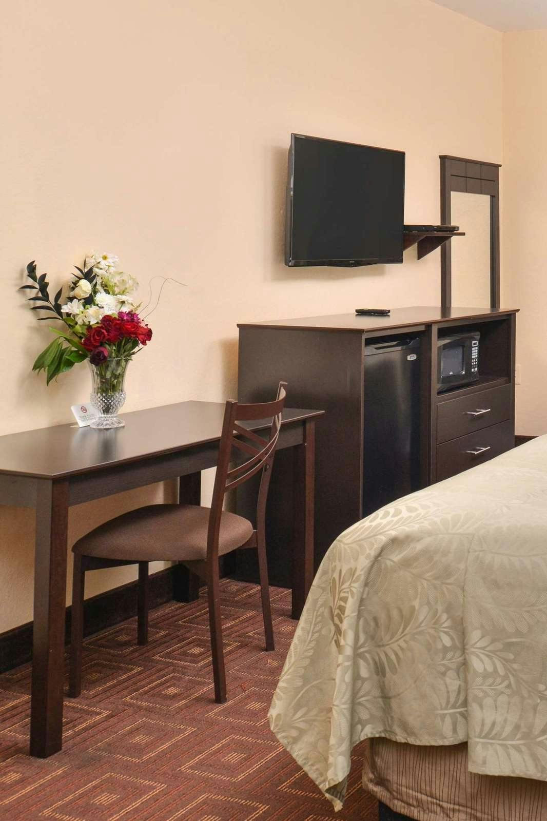 Hotel Americas Best Value Inn Baytown photo 3