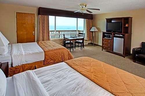 Hotel Clarion Inn Surfrider Resort photo 2