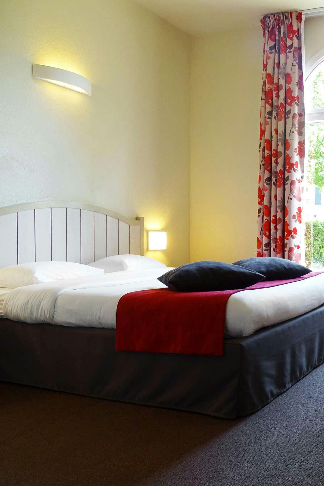 Hotel Campanile Val de France photo 3