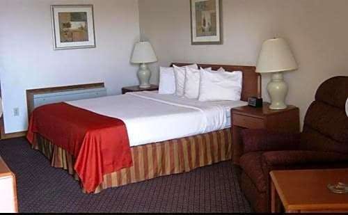 Hotel Fort Hays Inn photo 1