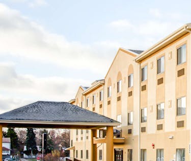 Comfort Suites Lombard Addison Chicago Hoteltonight