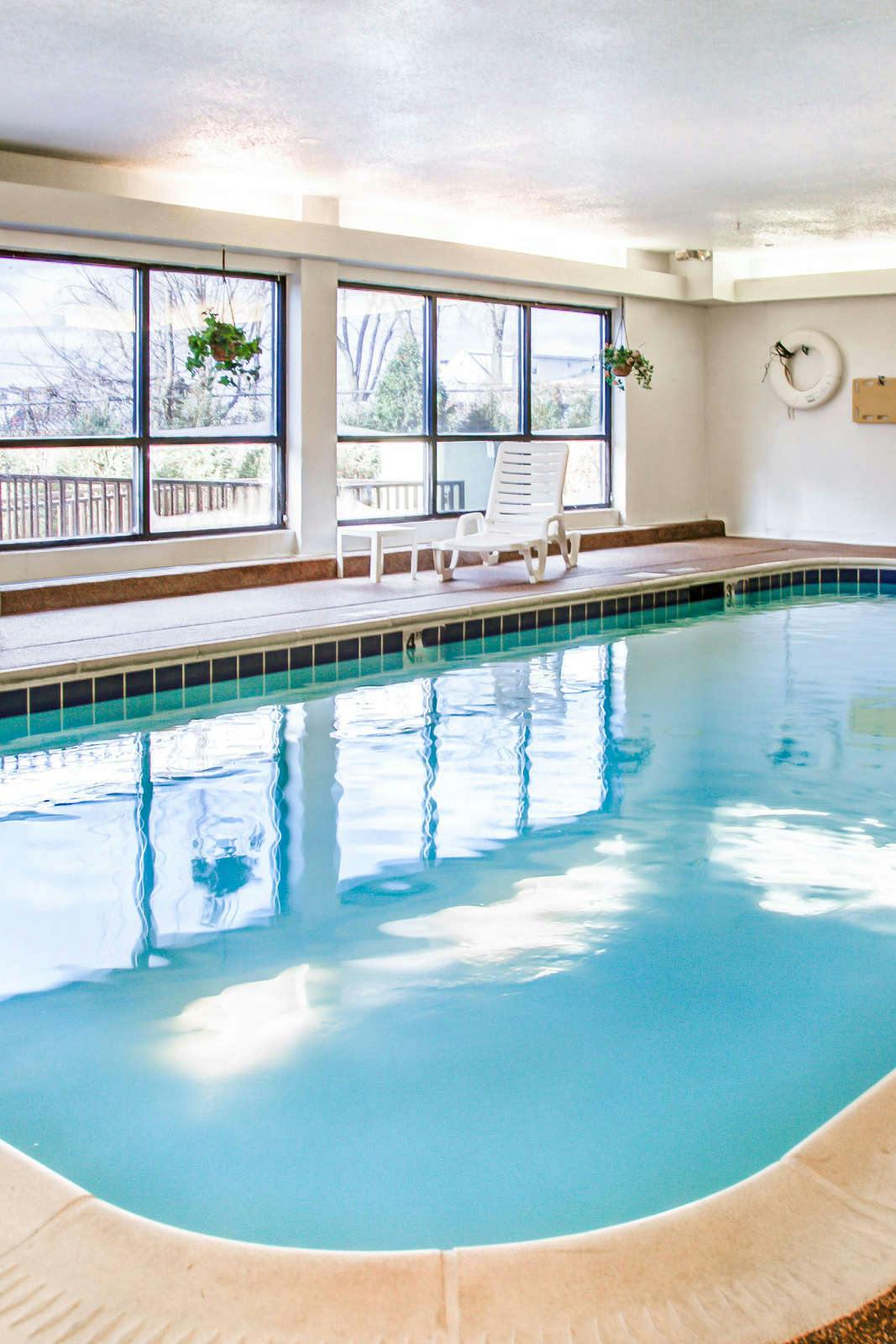 Hotel Comfort Suites Lombard - Addison photo 1