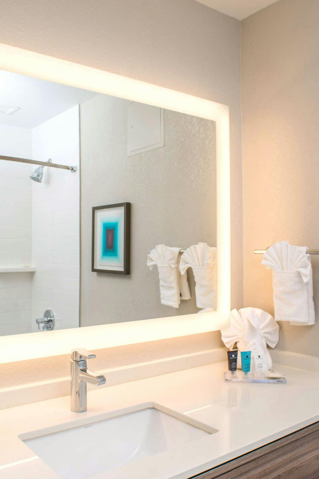 Hotel Crowne Plaza Orlando - Lake Buena Vista by IHG photo 4