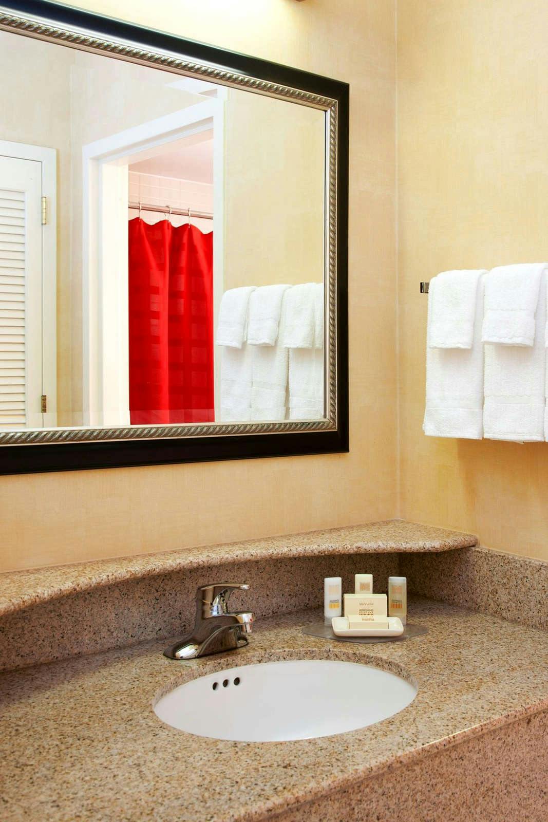 Hotel Courtyard Norwalk photo 4