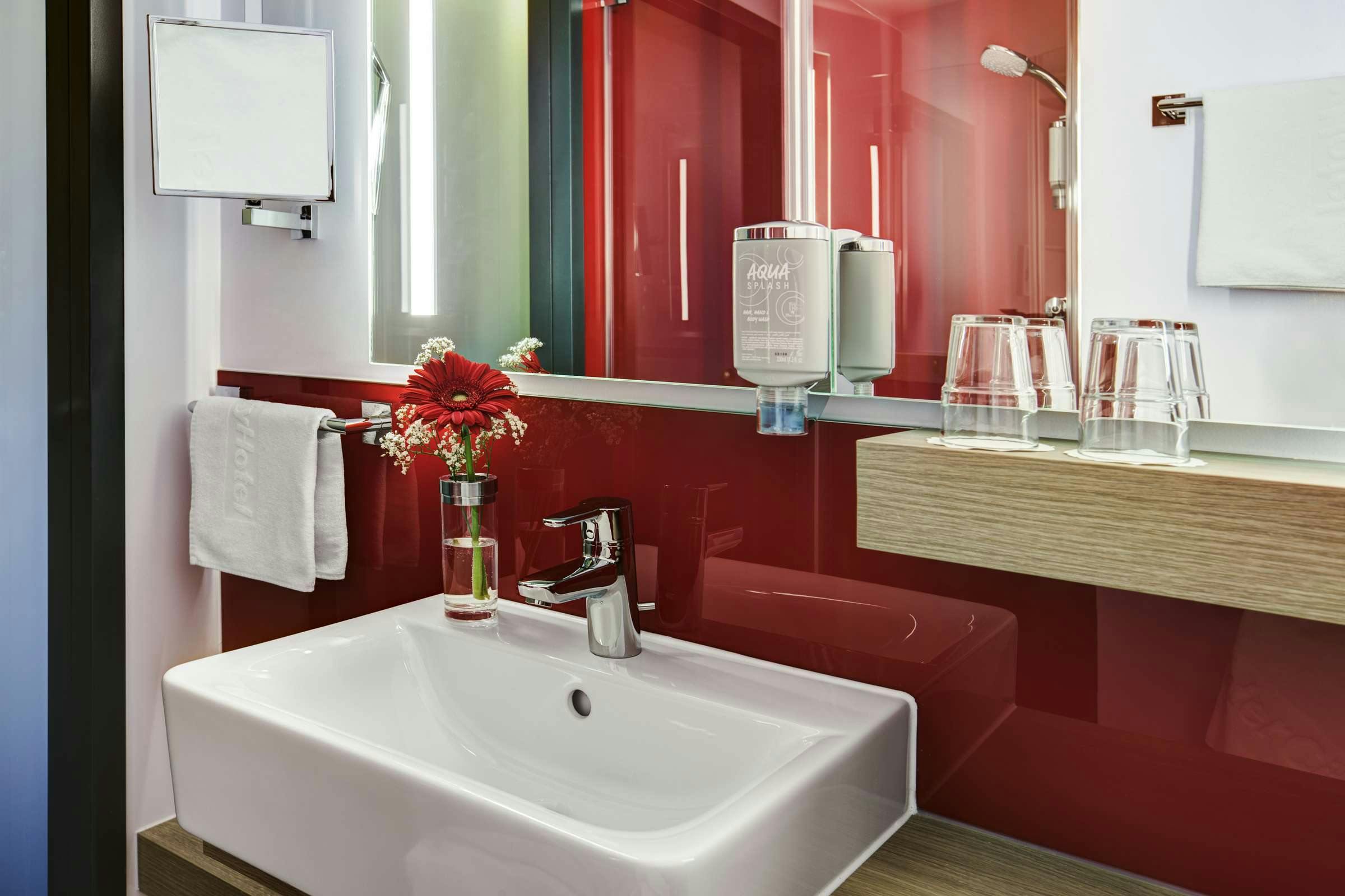 Hotel InterCityHotel Frankfurt Airport photo 3