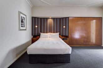 Hotel Regents Court Apartments photo 3