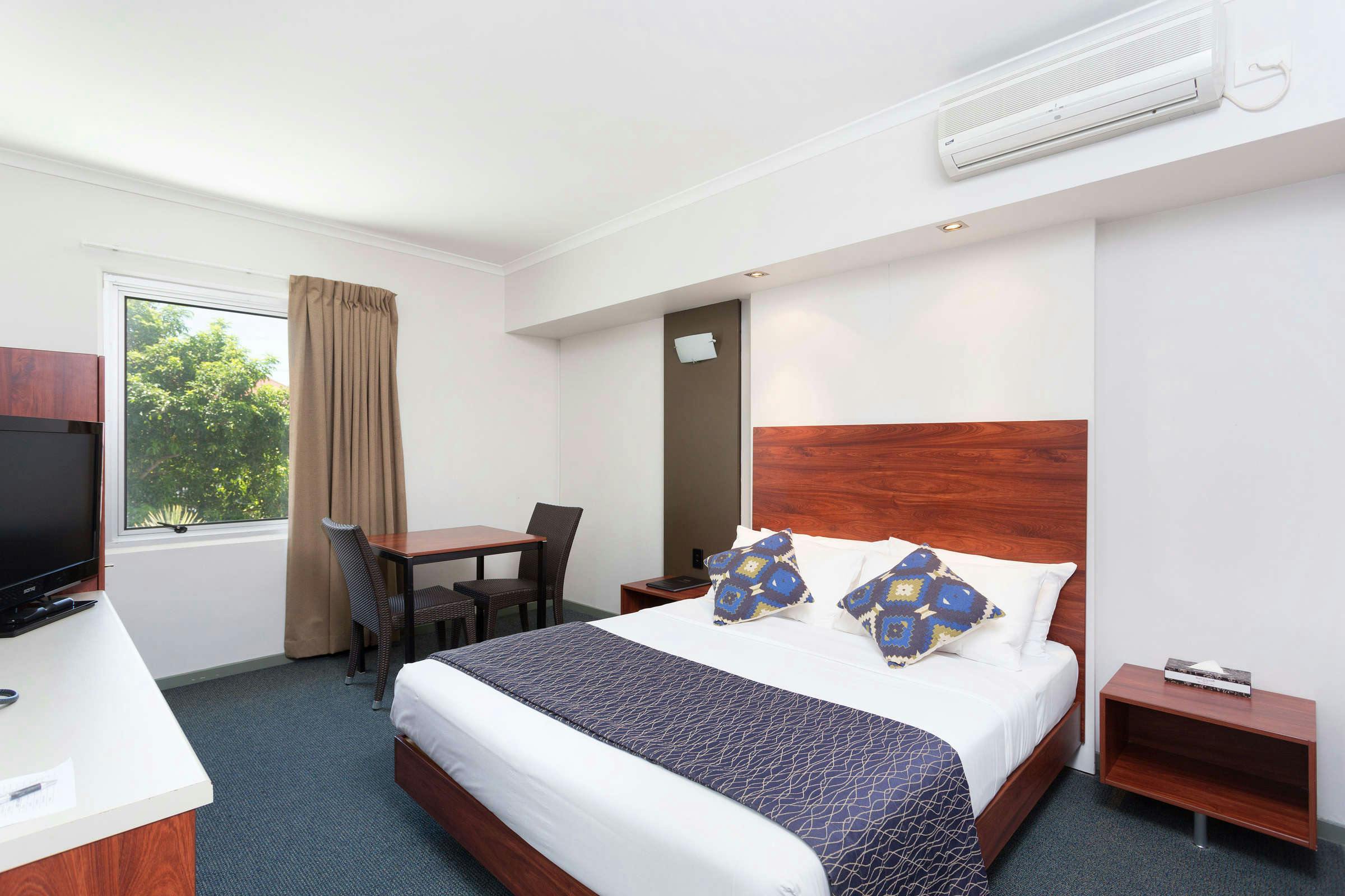 Hotel Brisbane International - Rocklea photo 1