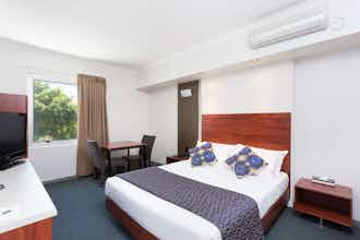 Hotel Brisbane International - Rocklea photo 1