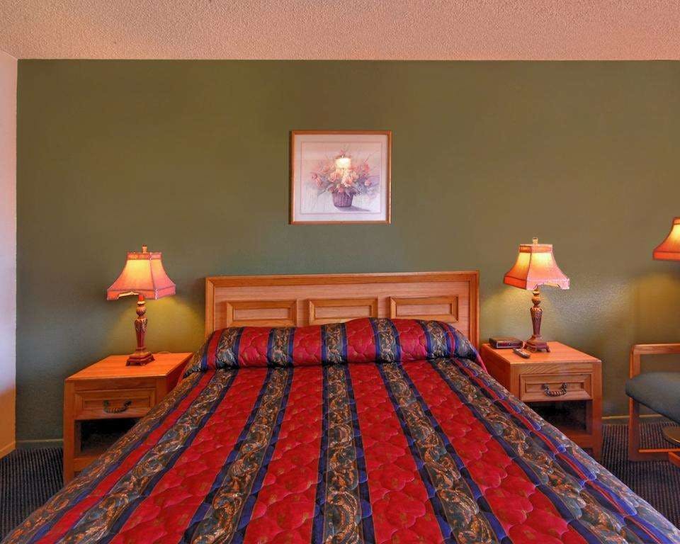 Hotel Econo Lodge North photo 1