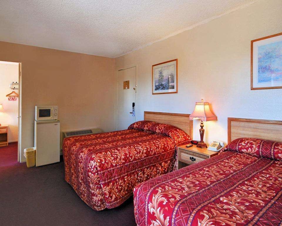 Hotel Econo Lodge North photo 4