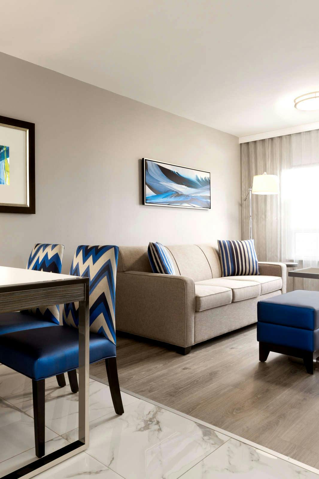 Hotel Embassy Suites by Hilton Toronto Airport photo 4