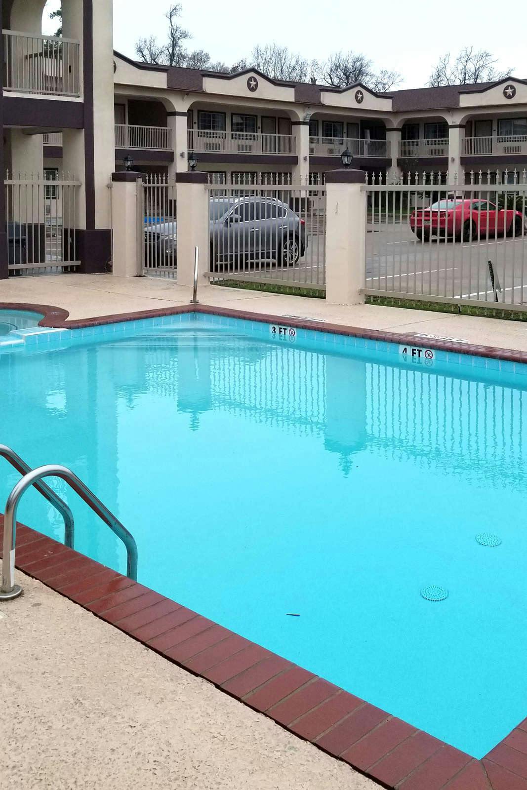 Hotel HomeBridge Inn and Suites photo 1