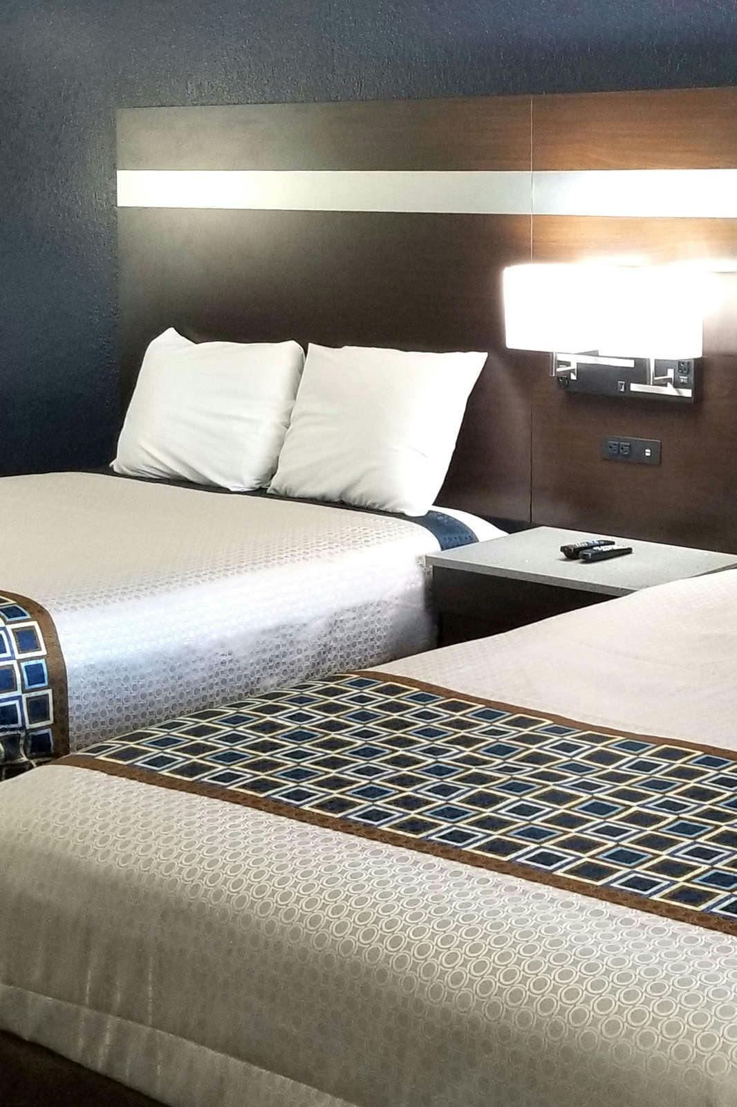 Hotel HomeBridge Inn and Suites photo 4