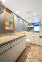 Hotel Rosellen Suites At Stanley Park photo 1