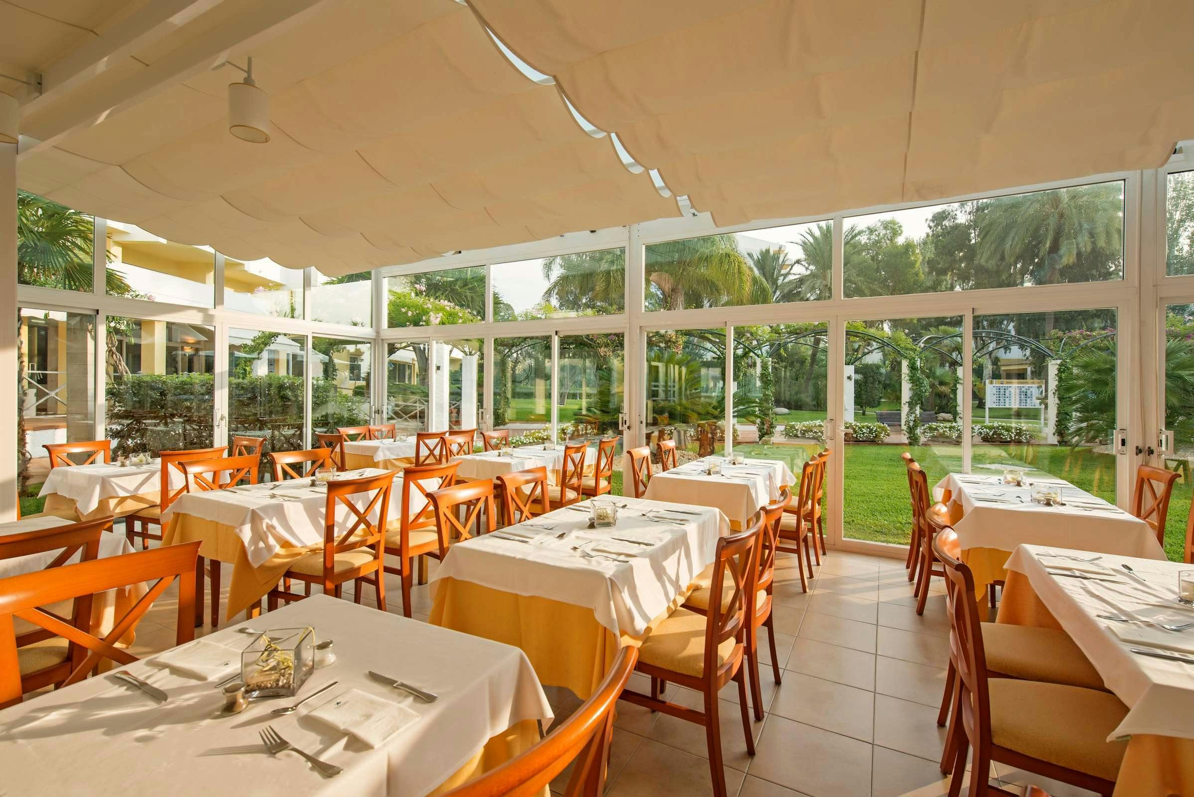 Hotel Iberostar Ciudad Blanca Alcudia Apartamentos photo 3