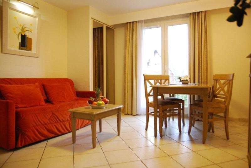 Hotel La Closerie Deauville photo 2