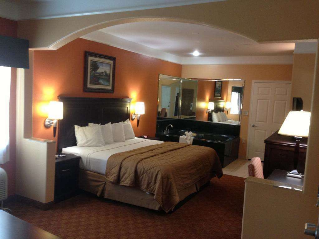 Hotel Scottish Inns and Suites Alvin photo 3