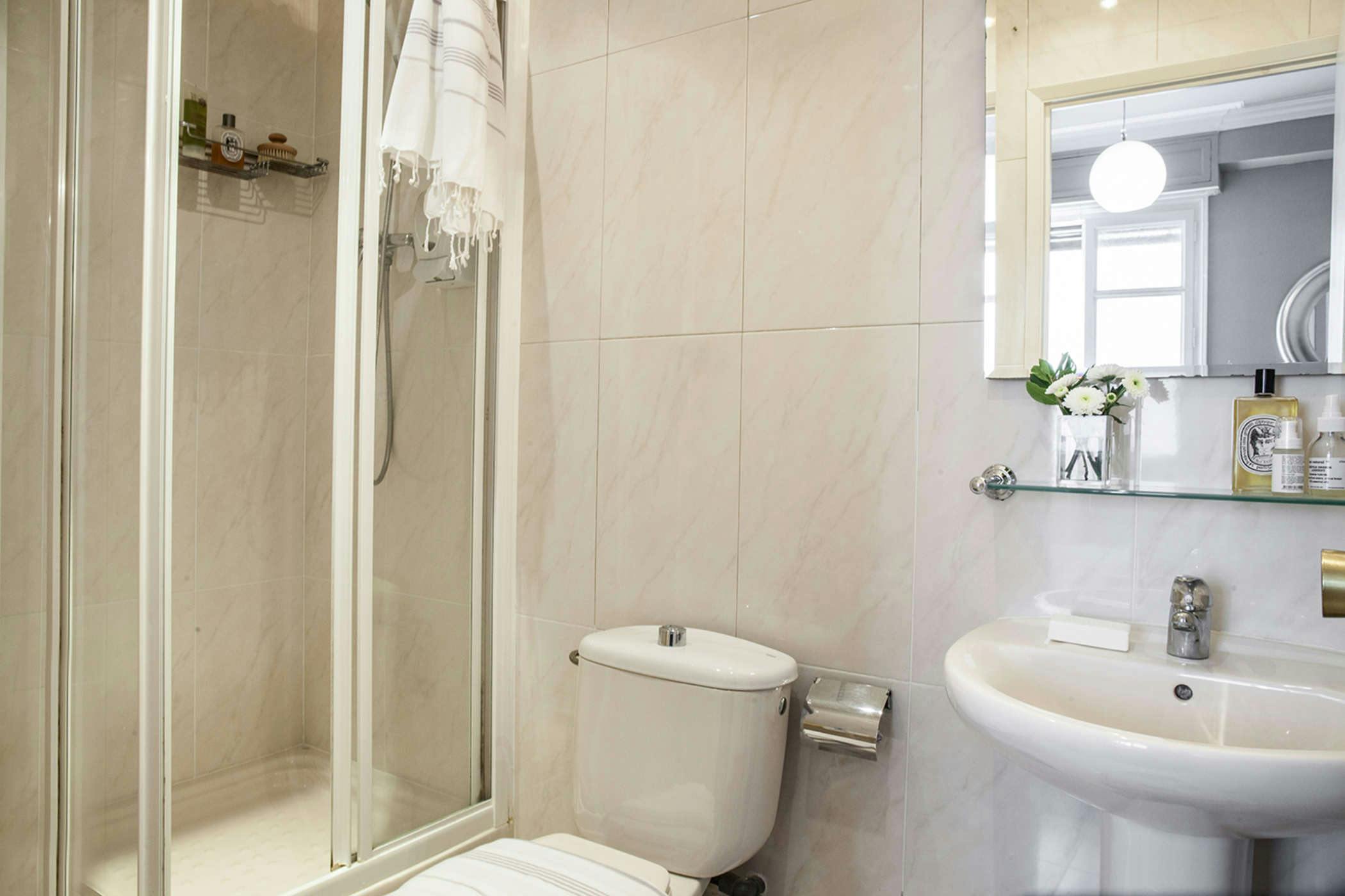 Hotel Ainb B&B Eixample-Muntaner photo 2