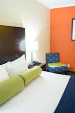 Hotel City View Inn & Suites photo 2