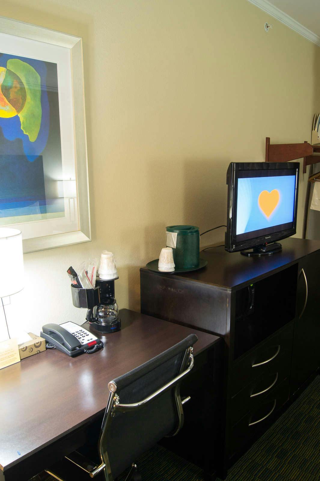 Hotel City View Inn & Suites photo 3