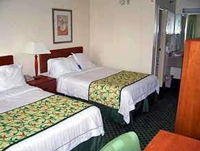 Hotel Willow Lodge Willoughby – Cleveland Mentor photo 2