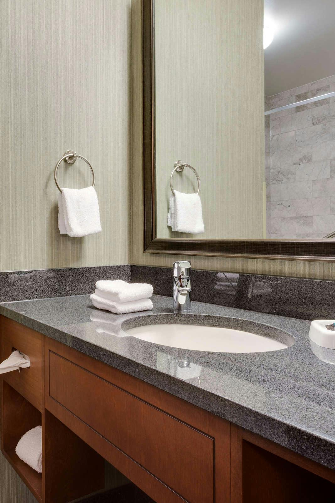 Hotel Drury Inn and Suites Phoenix Chandler Fashion Center photo 4