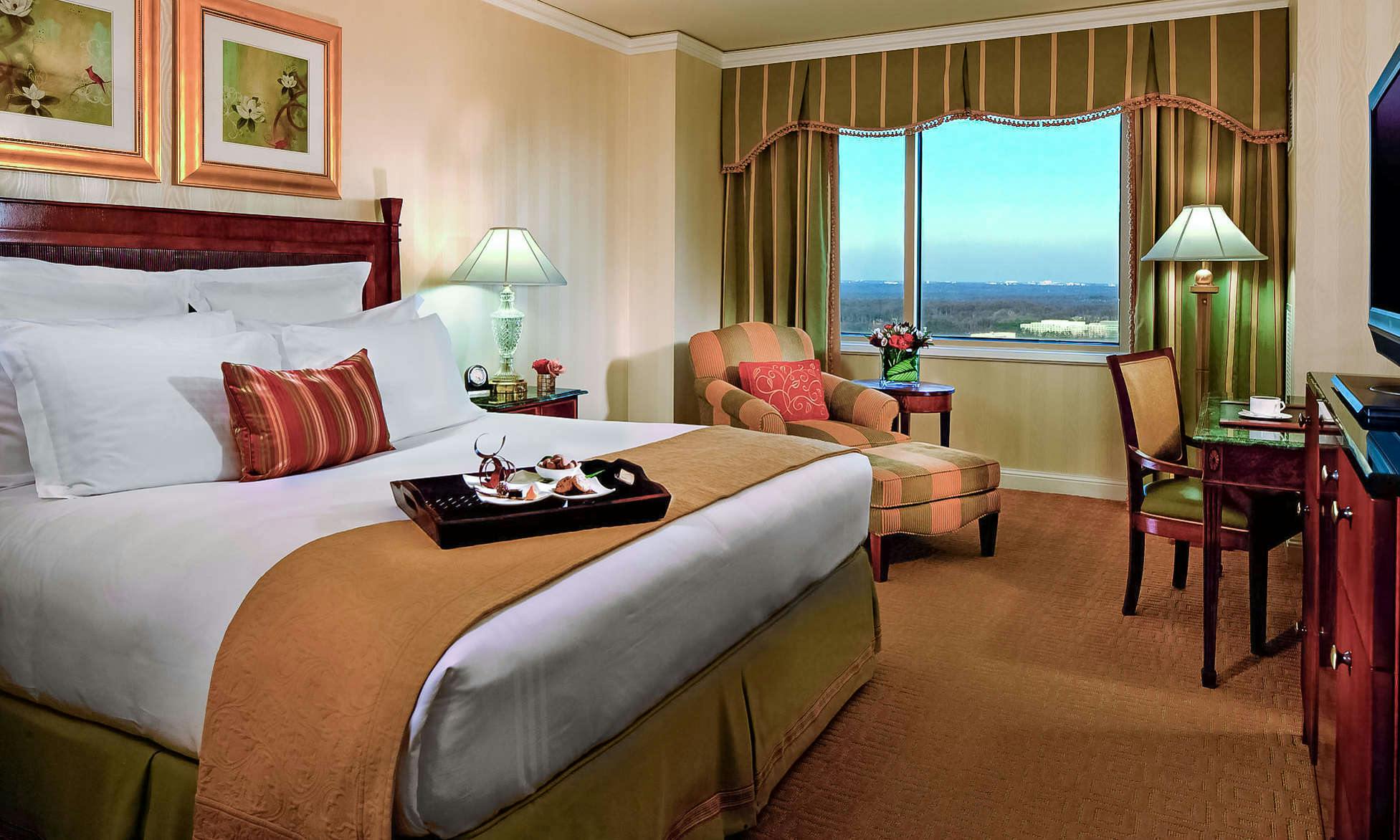 THE RITZ-CARLTON, TYSONS CORNER