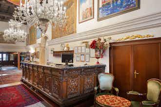 Hotel Hotel San Cassiano Residenza D epoca Ca favretto photo 1