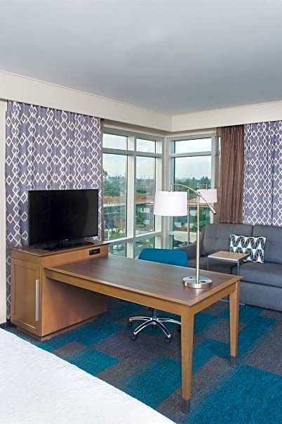 Hotel Hampton Inn & Suites LAX El Segundo photo 3