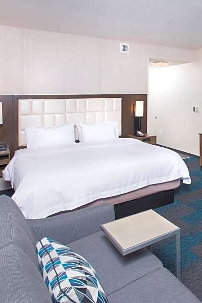 Hotel Hampton Inn & Suites LAX El Segundo photo 1