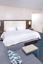 Hotel Hampton Inn & Suites LAX El Segundo photo 1