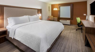 Holiday Inn Express And Suites Cedar Falls