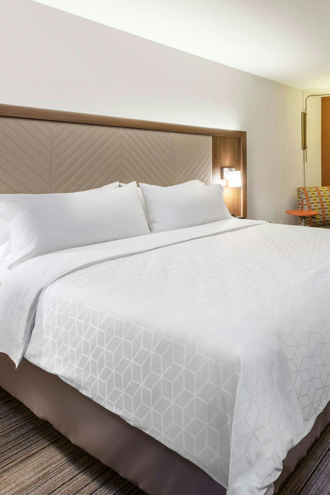 Hotel Holiday Inn Express And Suites Cedar Falls photo 2