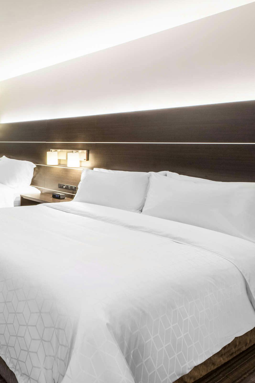 Hotel Holiday Inn Express And Suites Cedar Falls photo 3