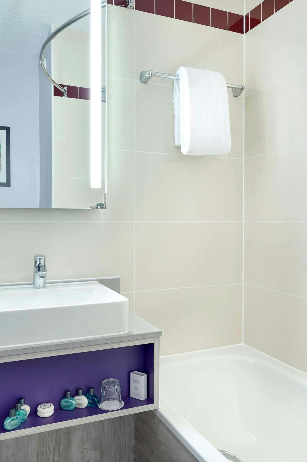 Hotel Leonardo Hotel Exeter photo 5