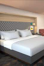 Hotel Holiday Inn Edmonton S Ellerslie Rd photo 1