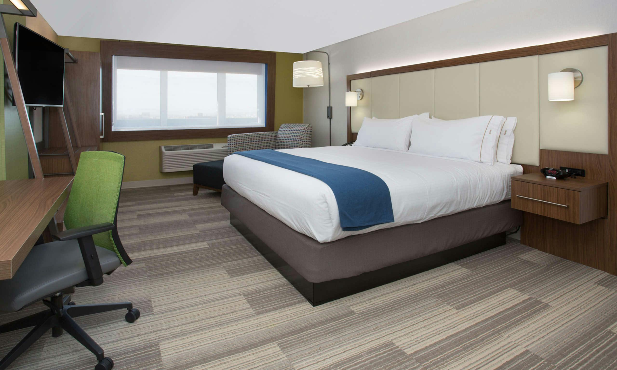 Holiday Inn Express New Orleans - St Charles, an IHG Hotel