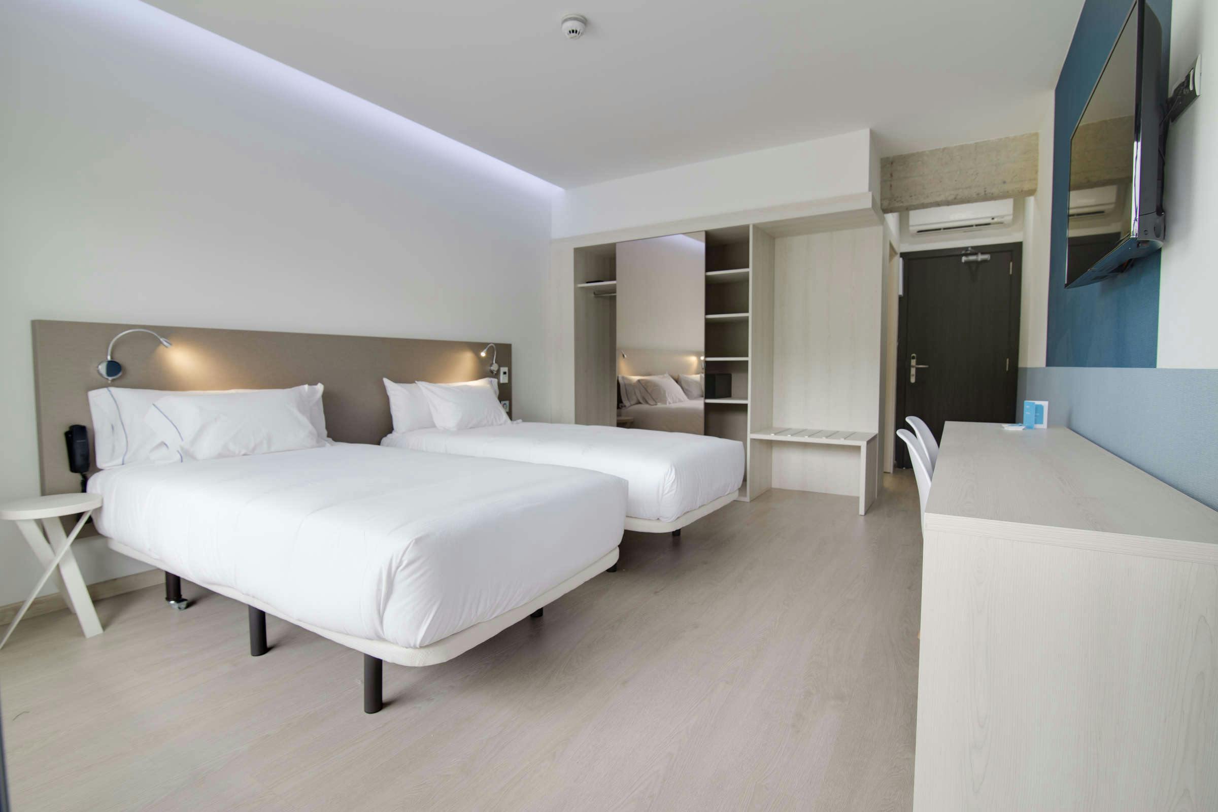 Hotel B&B Hotel Donostia San Sebastian Aeropuerto photo 2